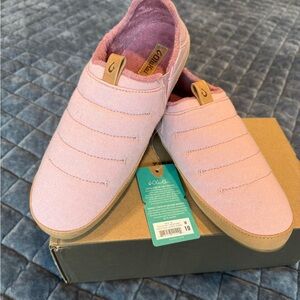 OluKai Women's Lania Pink Slip-On Slippers size 10